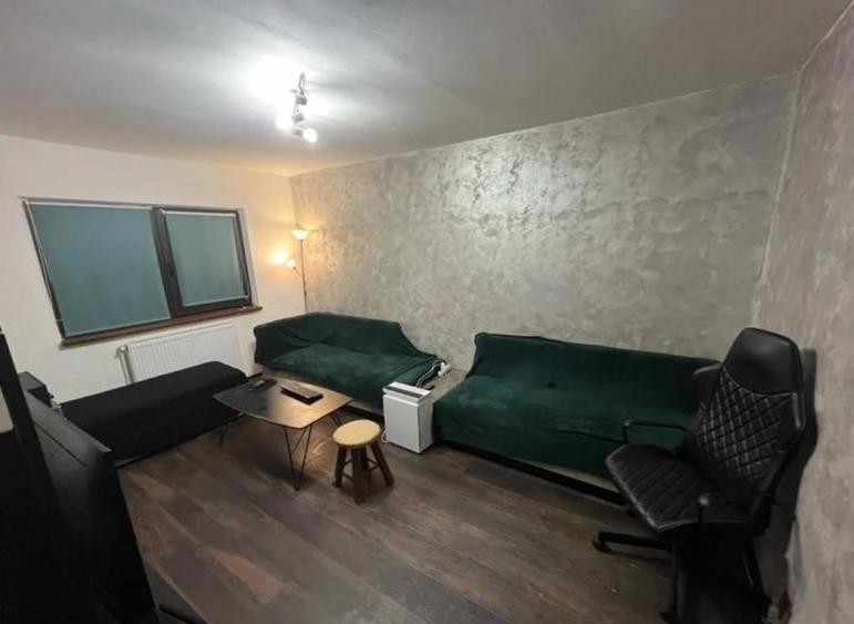 Apartament cu 2 camere decomandat în CET