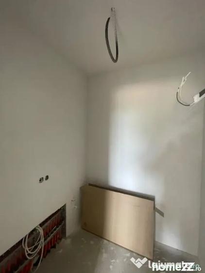 Casă cu 5 camere cu Teren 530 Mp în Satu Nou de Jos