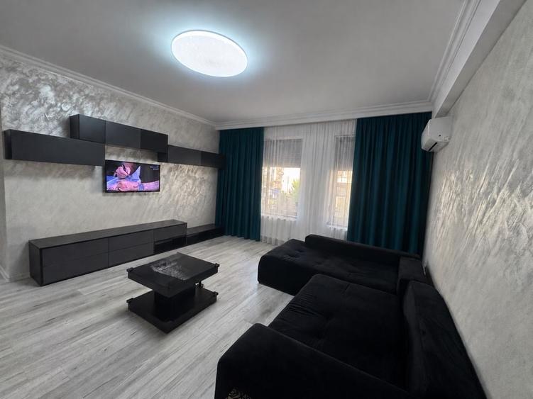 Apartament cu 2 camere decomandat în Palazu Mare