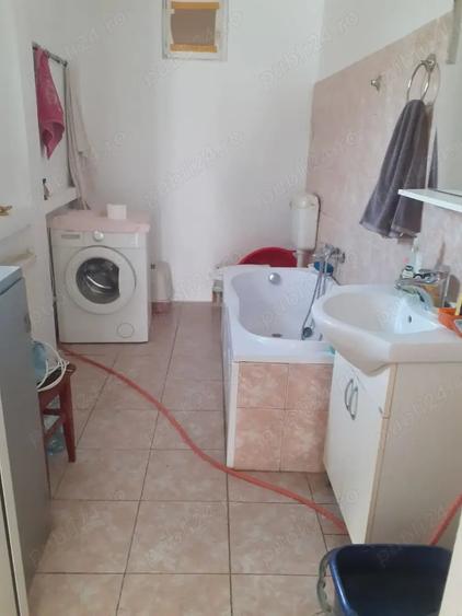 Casă cu 3 camere cu Teren 1906 Mp în Gelu