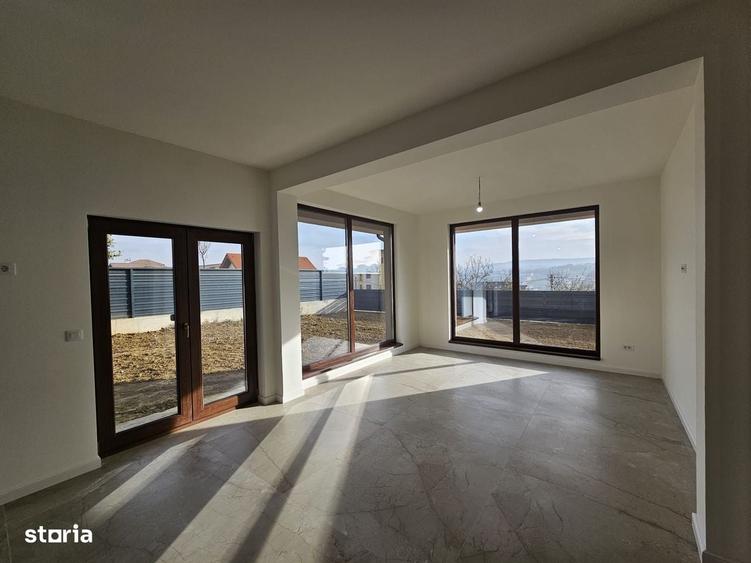 Vila Premium design modern, lumina naturala, intimitate deplina - 2