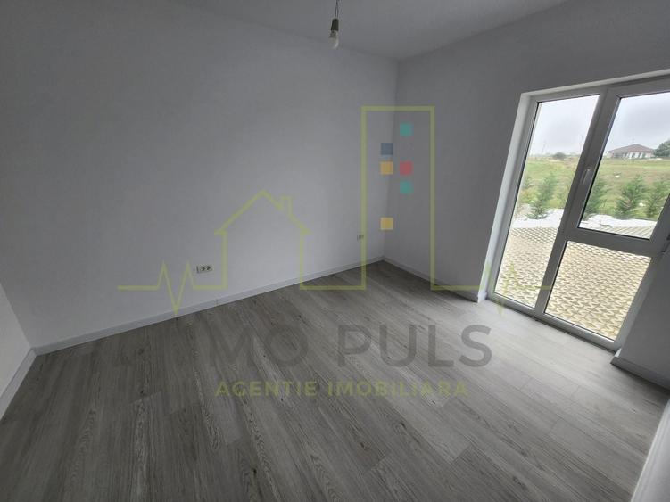 Apartament cu 3 camere semidecomandat în Mehala