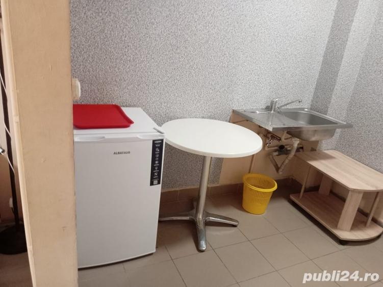 Garsonieră decomandată în Central