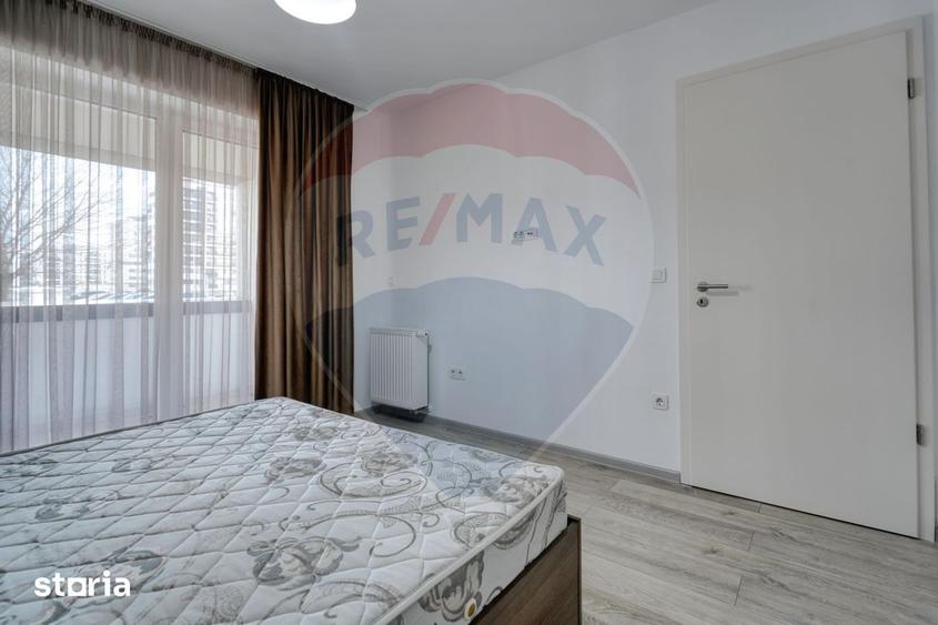 Apartament cu 3 camere decomandat, mobilat în Tractorul
