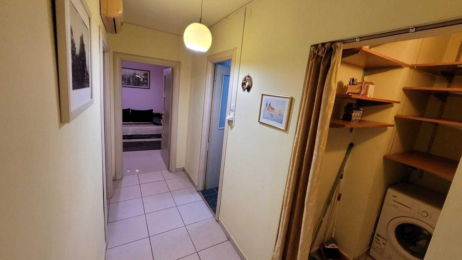 Apartament cu 2 camere decomandat în Lacul Tei