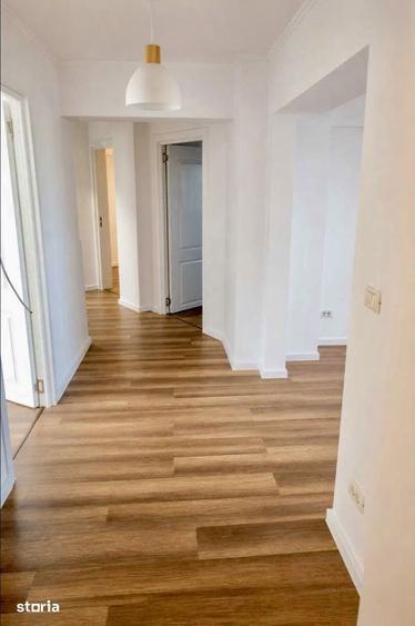 Apartament cu 4 camere decomandat în Giroc