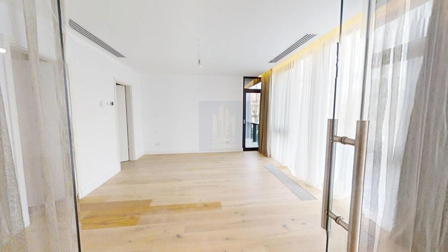 Apartament cu 2 camere semidecomandat, mobilat în Eminescu