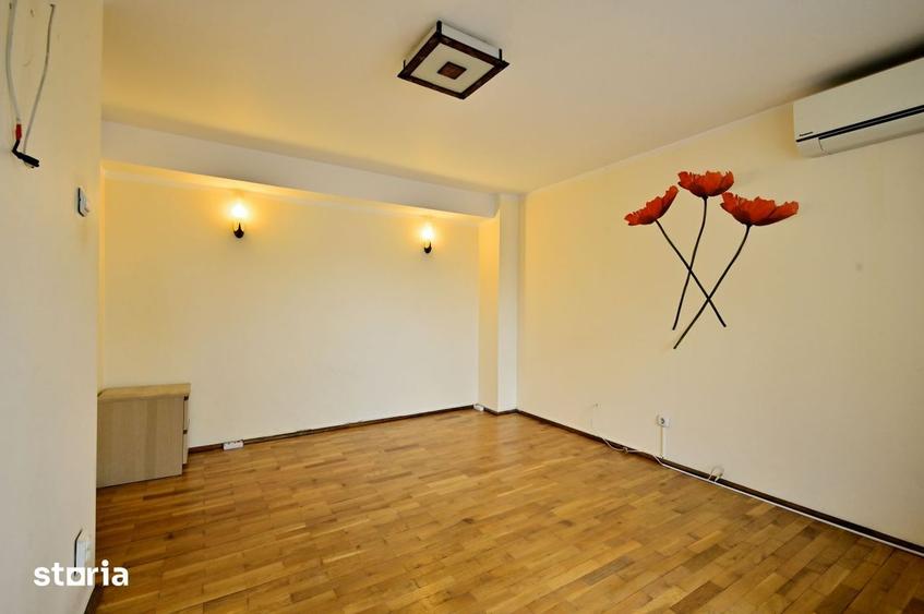 Apartament cu 4 camere decomandat în Vest