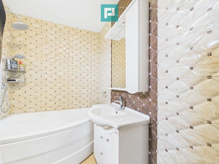Casă individuală cu 6 camere cu Canalizare în Mândruloc