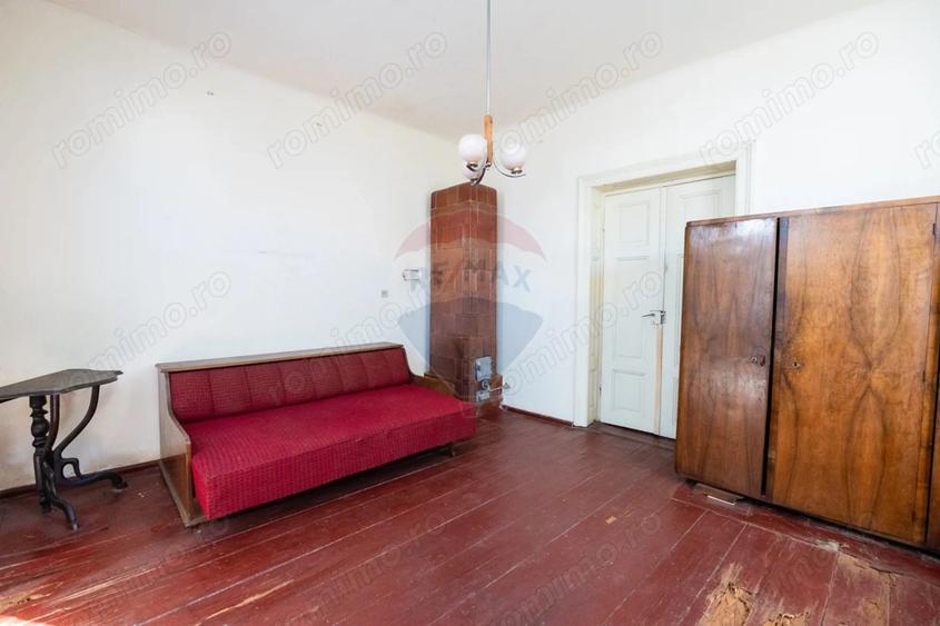 Casa + teren de vanzare in centrul Pite?tiului, Strada Egalita?ii - 6
