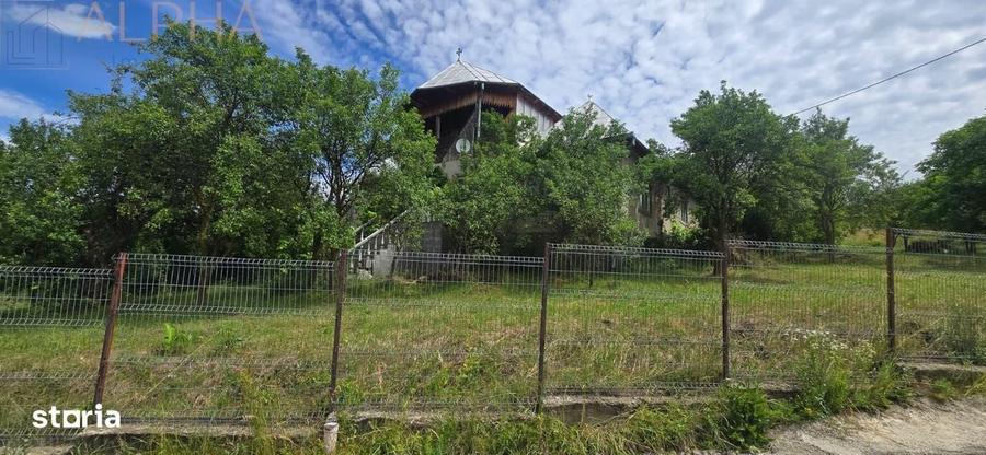 Casă cu 4 camere în Galații Bistriței