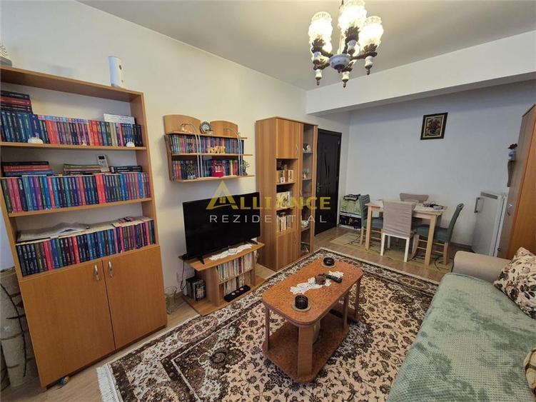Apartament cu 2 camere decomandat în Berceni