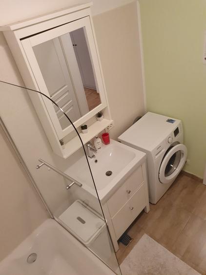 Apartament cu 2 camere semidecomandat, mobilat în Dămăroaia