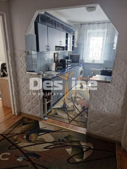 Apartament cu 2 camere decomandat, mobilat în Central