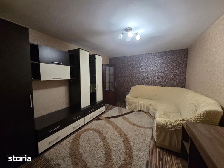 Apartament cu 3 camere decomandat în Mircea cel Bătrân