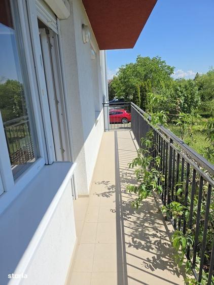 Apartament cu 3 camere în Cetate