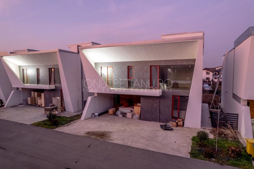 Casă individuală cu 6 camere cu Piscina în Voluntari