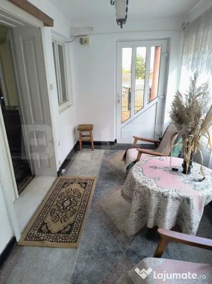 Casă cu 4 camere cu Teren 2064 Mp în Central