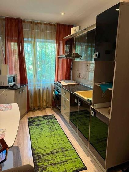 Apartament cu 2 camere decomandat în Gară