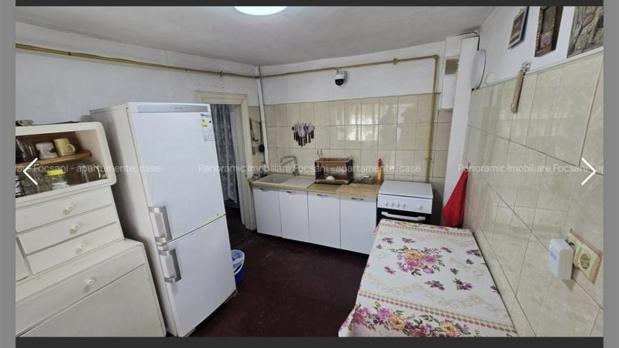Casă cu 3 camere cu Teren 900 Mp în Central