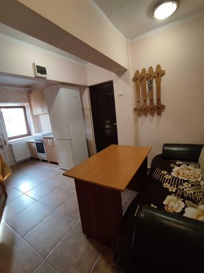 Garsonieră decomandată în Barați