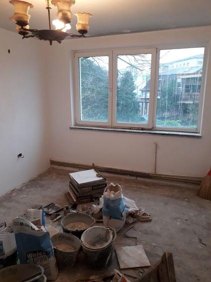 Apartament cu 3 camere semidecomandat în Central