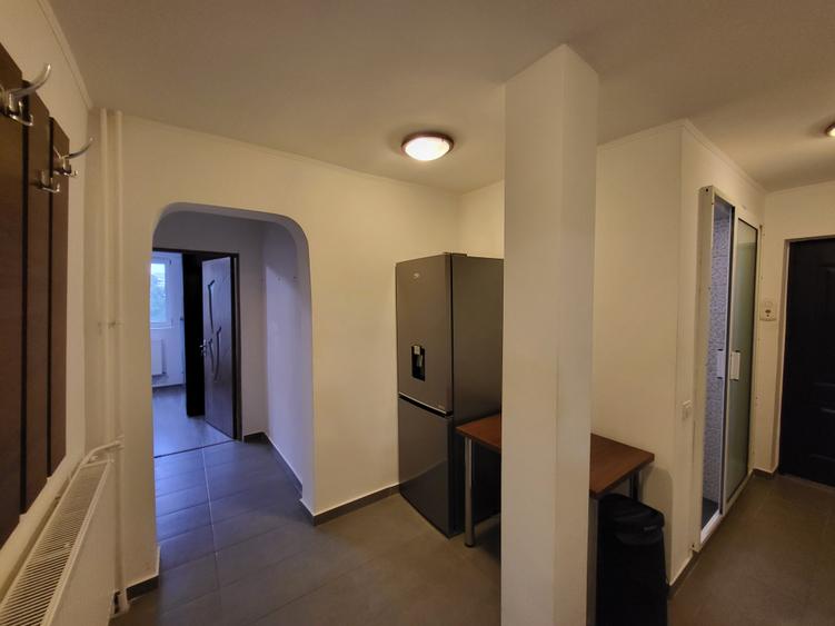 Apartament cu 2 camere decomandat în Drumul Taberei