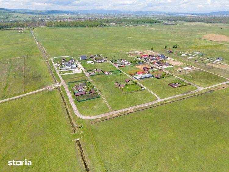 Teren de 996 mp, în Hărman