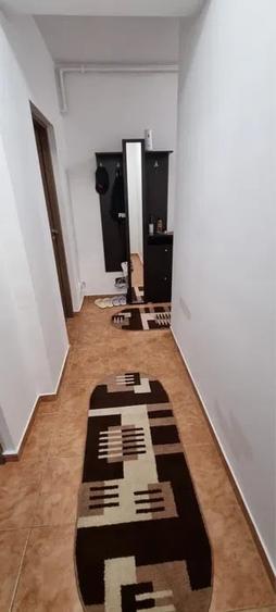 Apartament cu 2 camere semidecomandat, mobilat în Gorjului