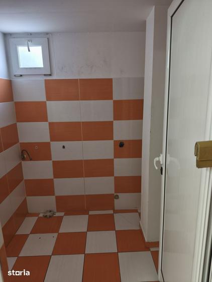Spațiu comercial, de 150 mp, în Nord
