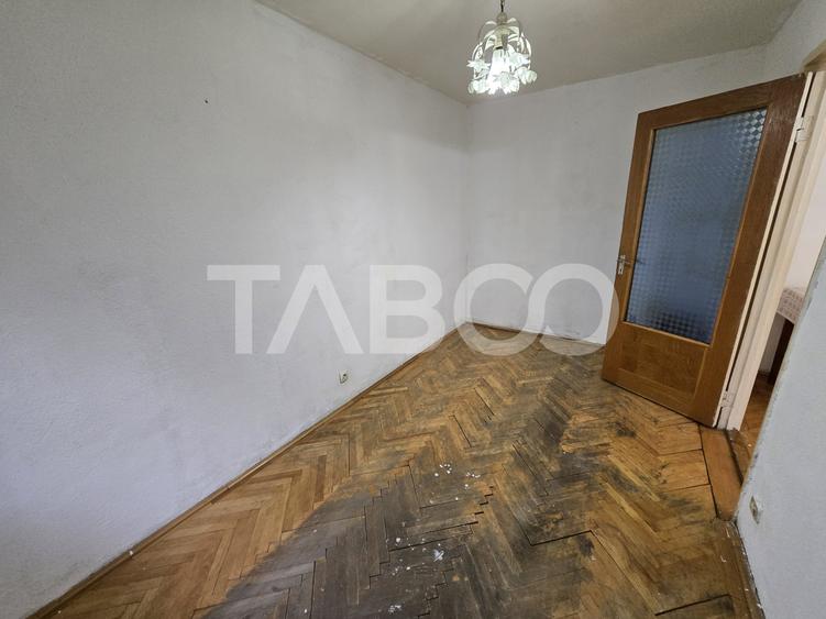 Apartament cu 2 camere nedecomandat în Țiglari