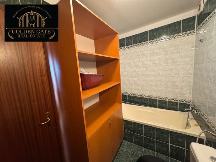 Apartament cu 4 camere decomandat în Universitate