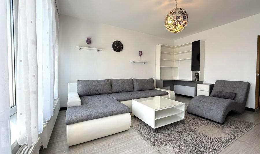 Apartament cu 2 camere decomandat, mobilat în Europa