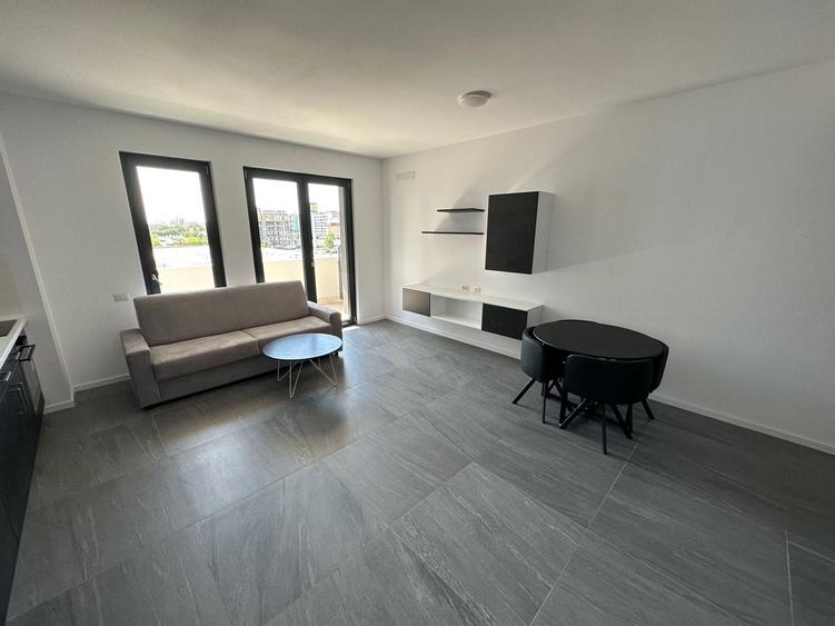Apartament cu 3 camere decomandat în Torontalului