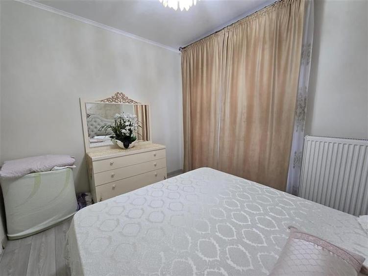 Apartament cu 3 camere semidecomandat, mobilat în Bucureștii Noi