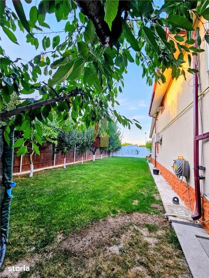 Casă cu 5 camere cu Teren 1000 Mp în Chiscani
