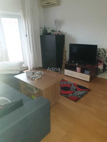 Vand apartament 2 camere, zona Miorita