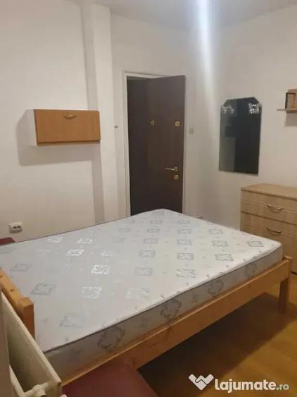 Garsonieră nedecomandată în Sub Arini