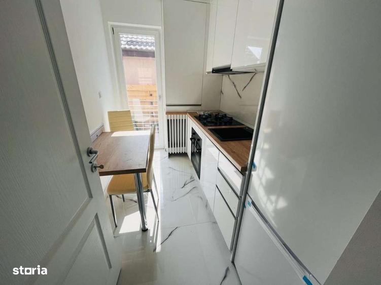 Apartament cu 7 camere decomandat în Cug