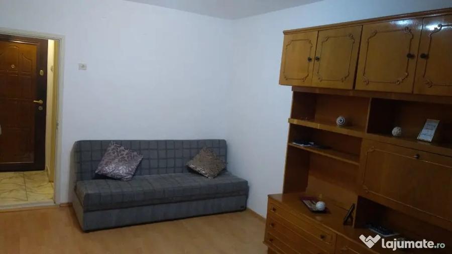Apartament cu 2 camere semidecomandat în Vest