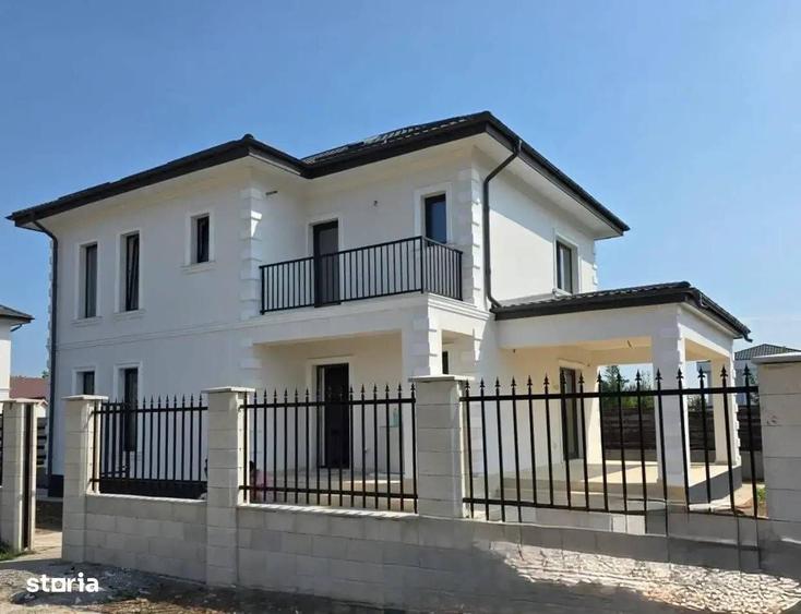 Casă cu 4 camere în Central