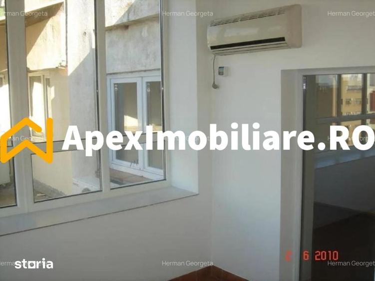 Spațiu comercial, de 140 mp, în Centrul Civic