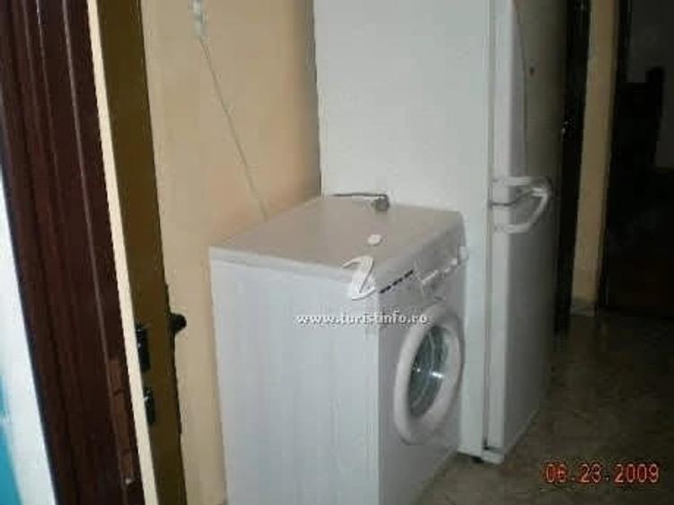 Apartament cu 3 camere semidecomandat în Tomis Nord