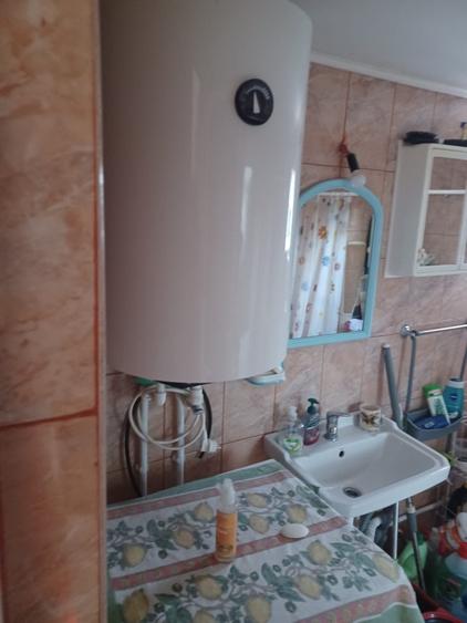 Casă cu 3 camere în Central
