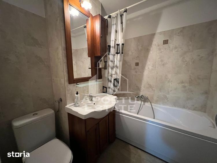 Apartament cu 3 camere decomandat în Dumbrăvița