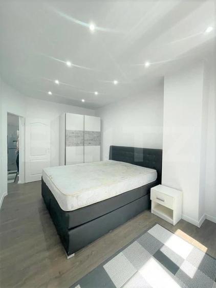 Apartament cu 3 camere semidecomandat în Baciu