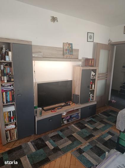 Apartament cu 3 camere în 1 Mai