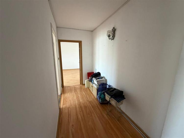 Apartament cu 4 camere decomandat în Ultracentral