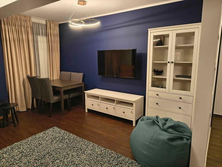 Apartament cu 3 camere decomandat, mobilat în Gară