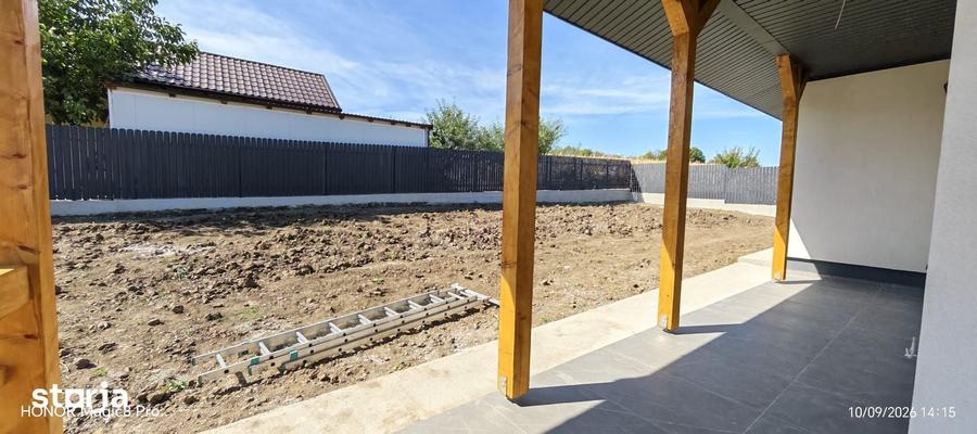 Casă cu 3 camere cu Teren 650 Mp în Tomești